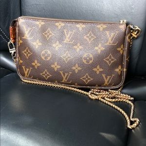 Louis Vuitton Wristlet/Clutch